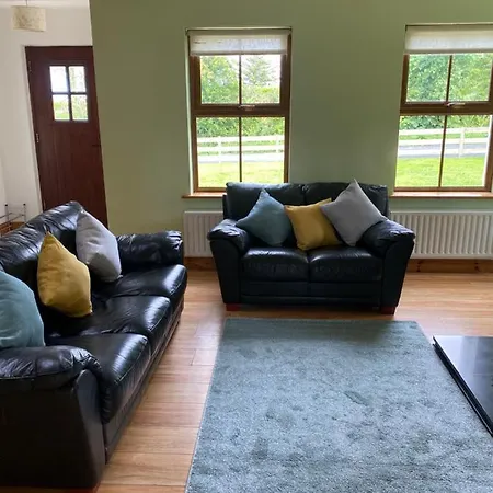 度假居 Ballyloskey Road