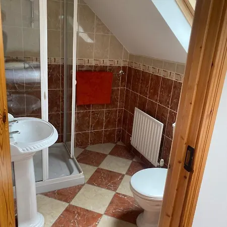 Holiday home Ballyloskey Road *