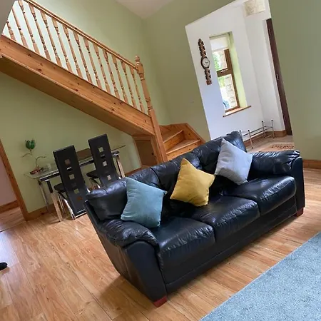 Ballyloskey Road 康多纳