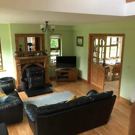 Semesterbostad Ballyloskey Road