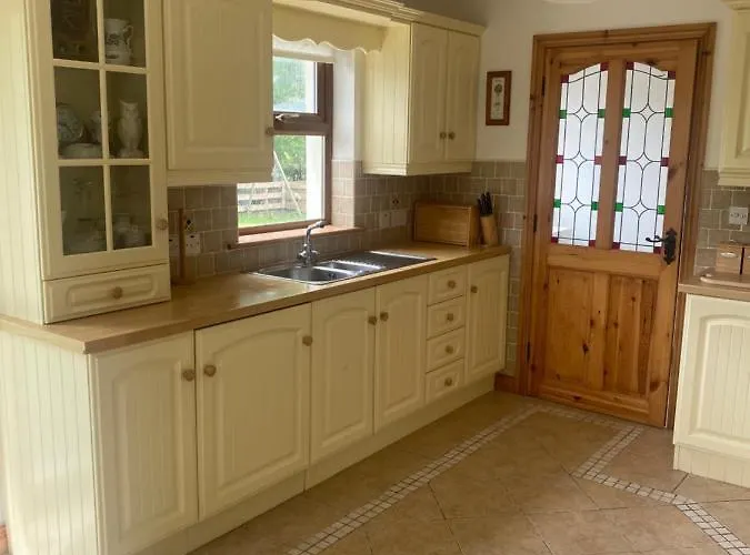 Ballyloskey Road * Carndonagh